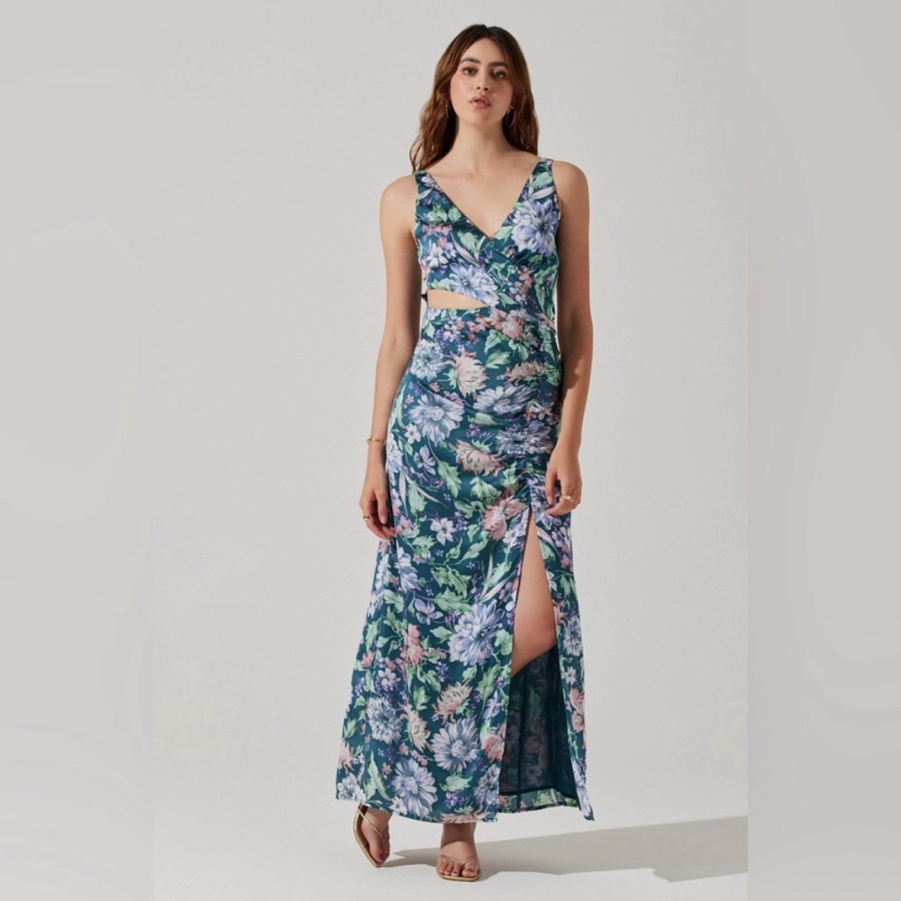 NWT ASTR floral gown with cutout-size Large